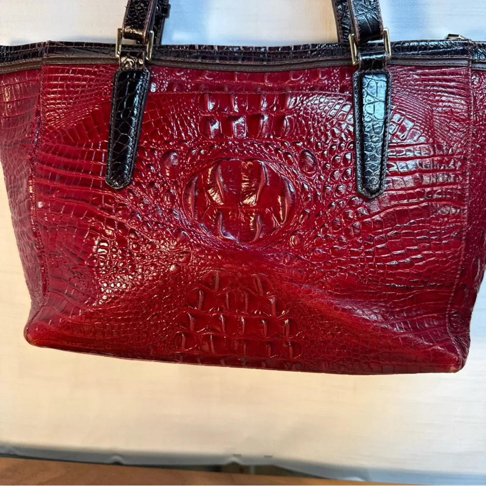 BRAHMIN Medium Asher Melbourne Croc Embossed Leather Red Lava Brown‎ Tote Bag